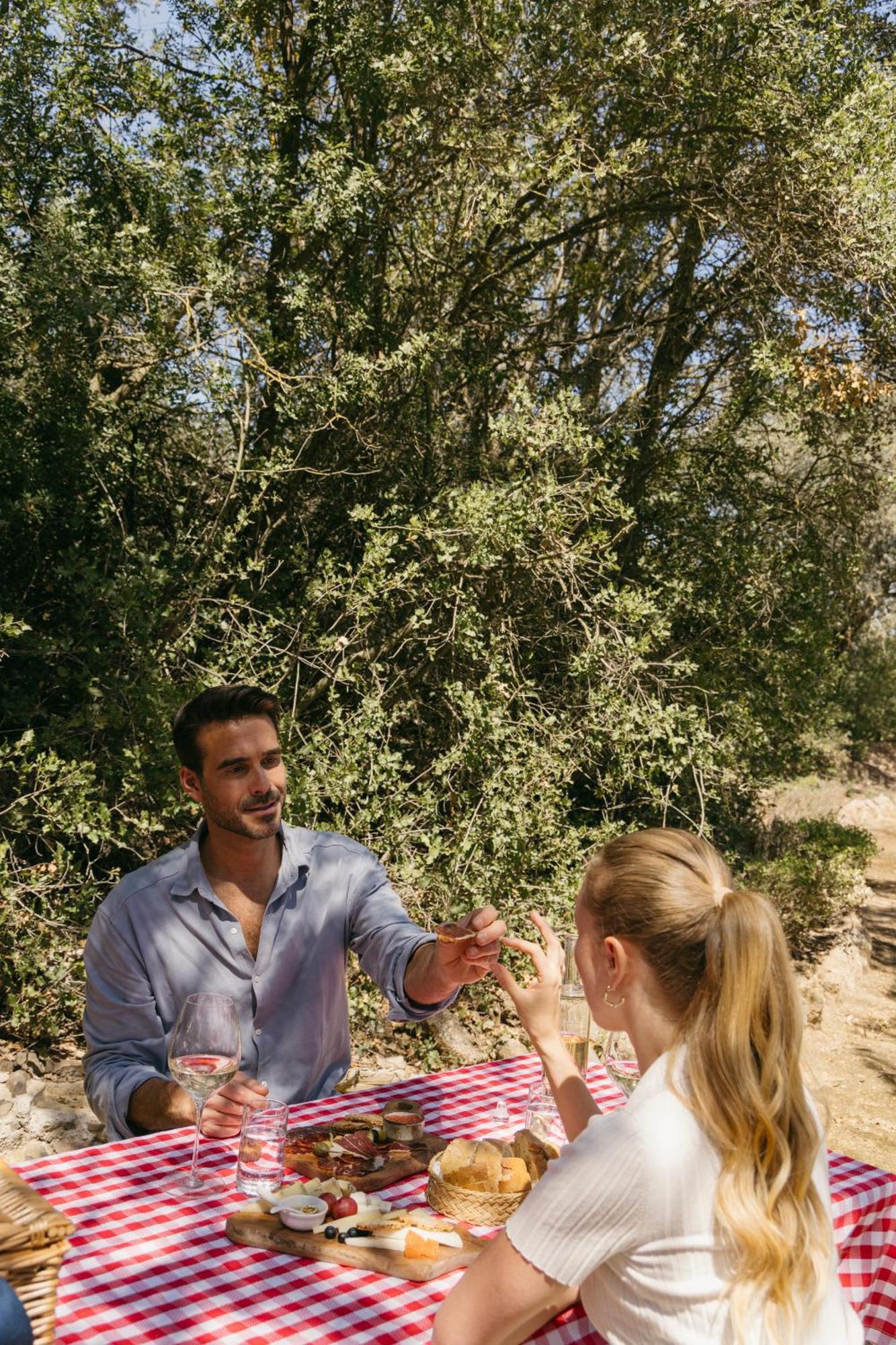La Bobadilla, A Royal Hideaway