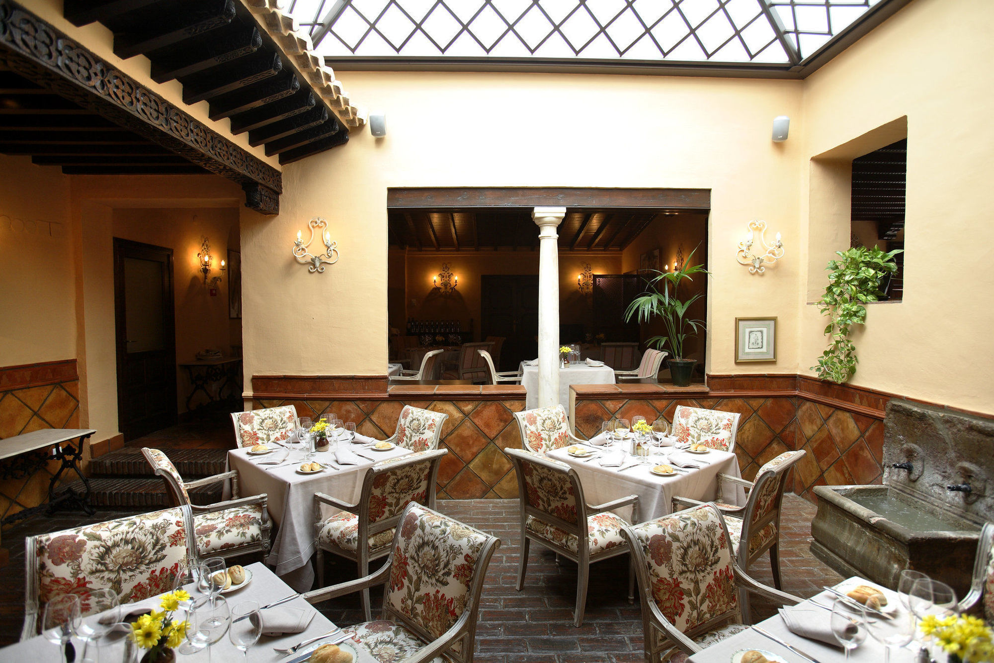La Bobadilla, A Royal Hideaway