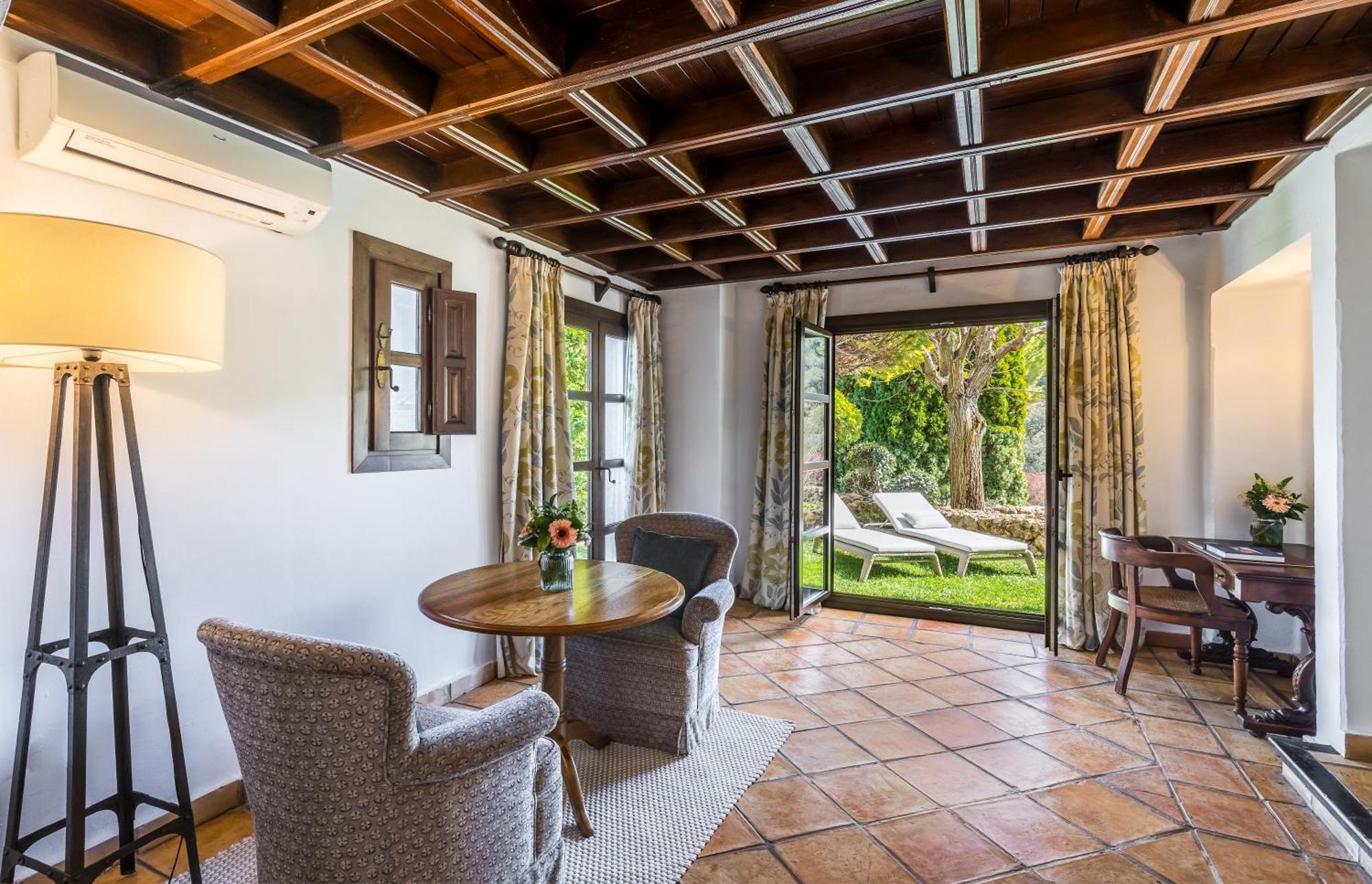 La Bobadilla, A Royal Hideaway Villanueva de Tapia