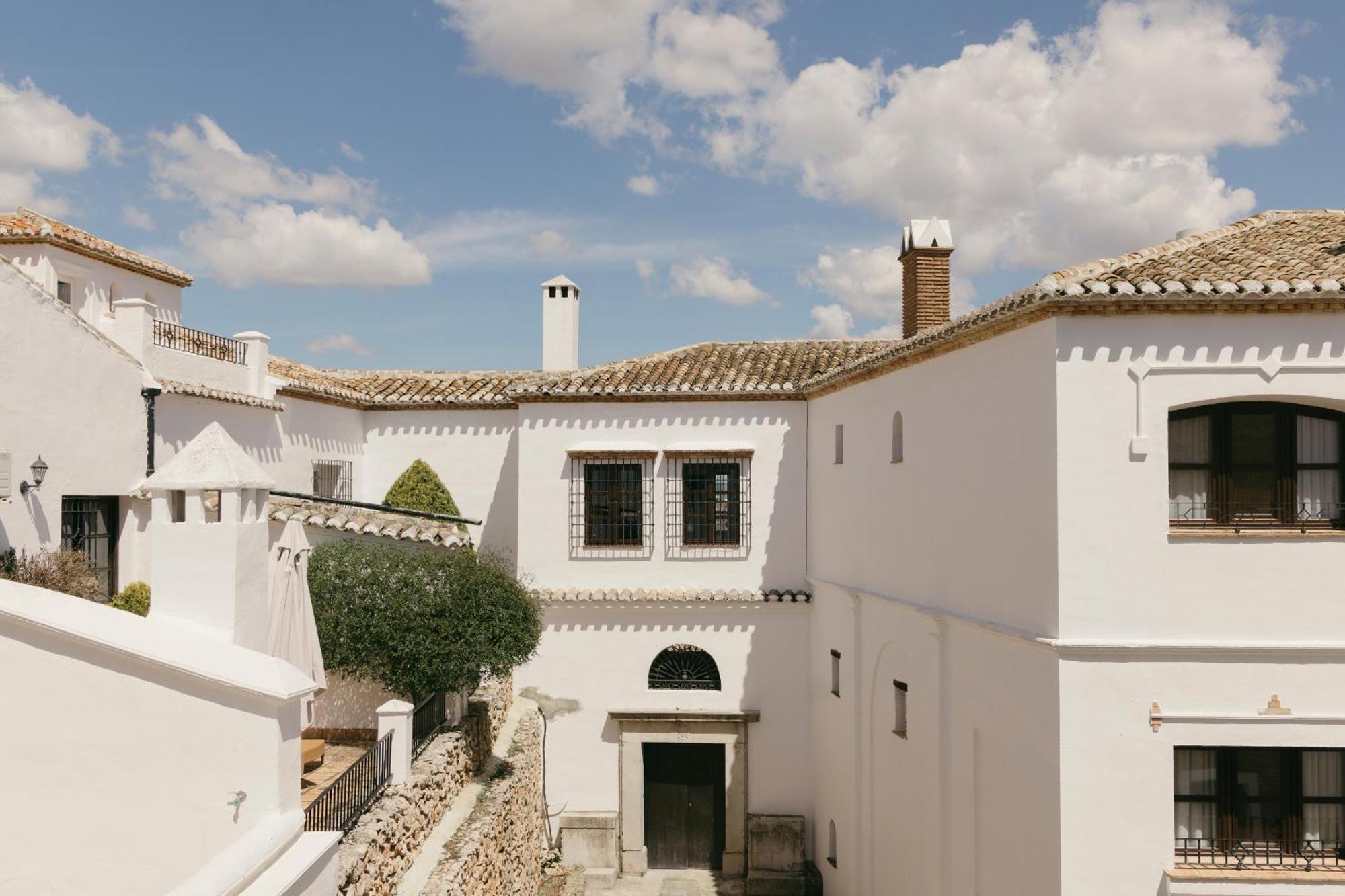 Hotel La Bobadilla, A Royal Hideaway